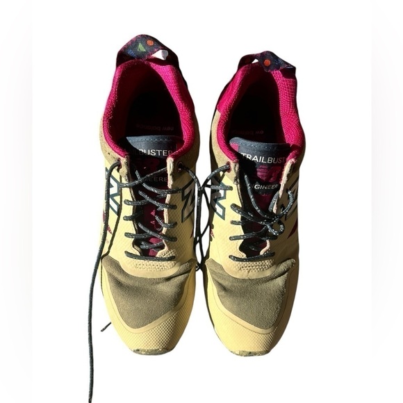 NEW BALANCE TRAILBUSTER RE-ENGINEERED size eight - Picture 3 of 9